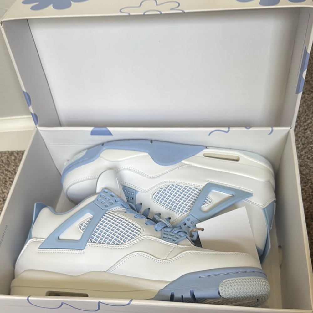 Air Jordan 4 Retro Sneakers